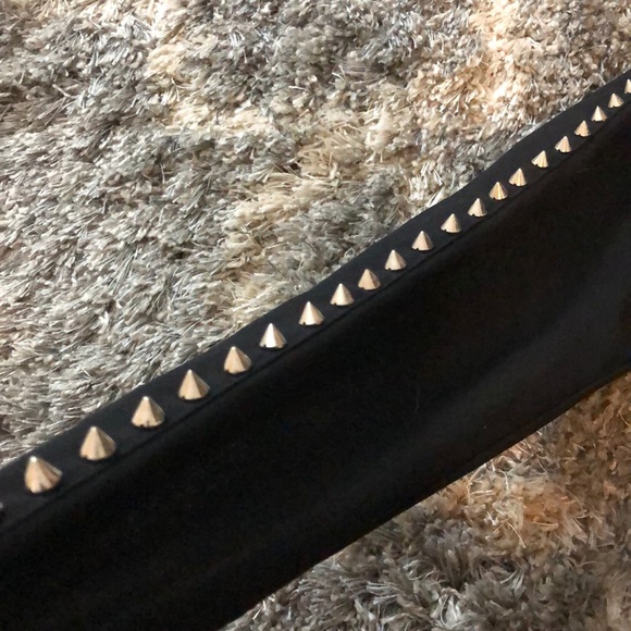 Silver studded top! - Picture 4 of 4